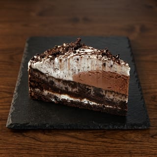 Cookies ’N Cream Cake